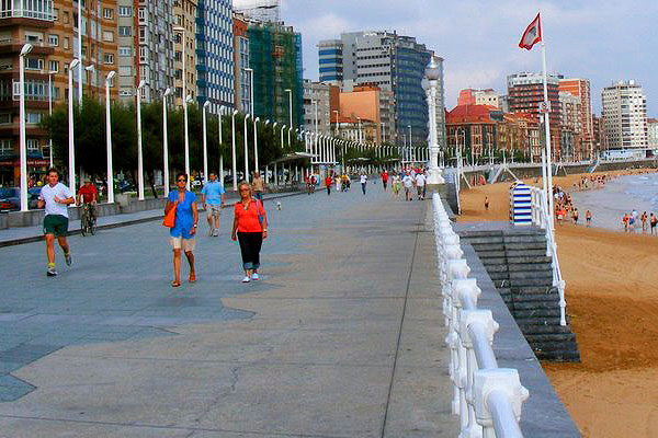 Paseo marítimo. Gijón (España)